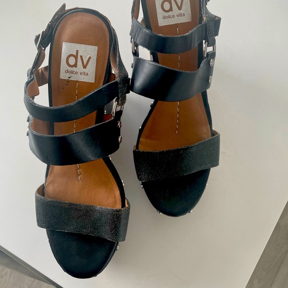 Black wedge heels - Picture 1 of 7